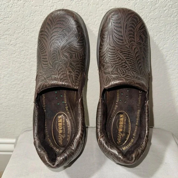 Easy Street  Women's Easy Works By Lyndee Slip Resistant Clogs Size 6 - Picture 5 of 9